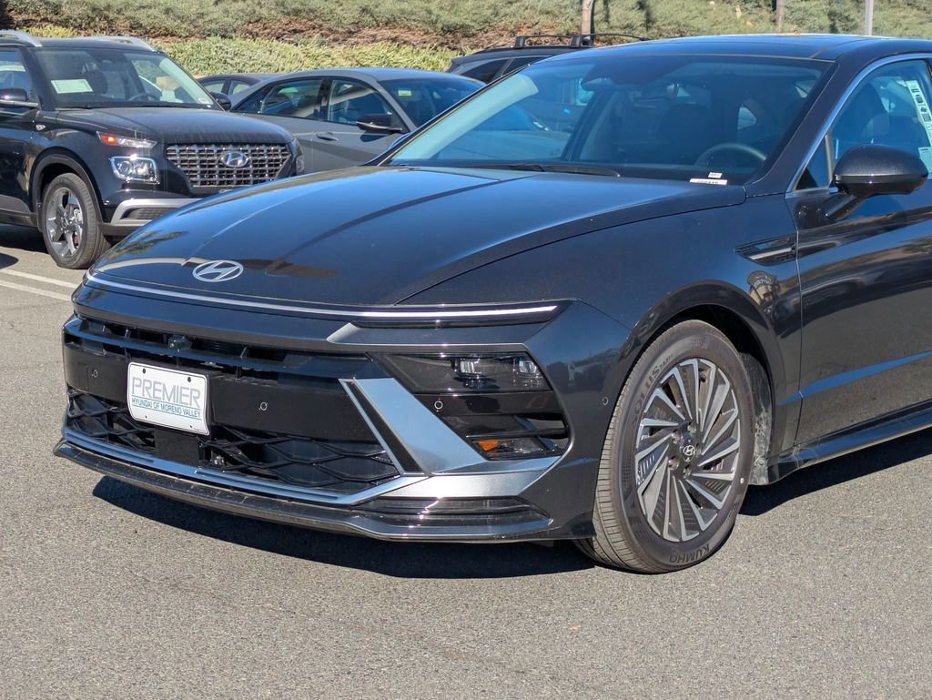 New 2025 Hyundai Sonata Limited image 10