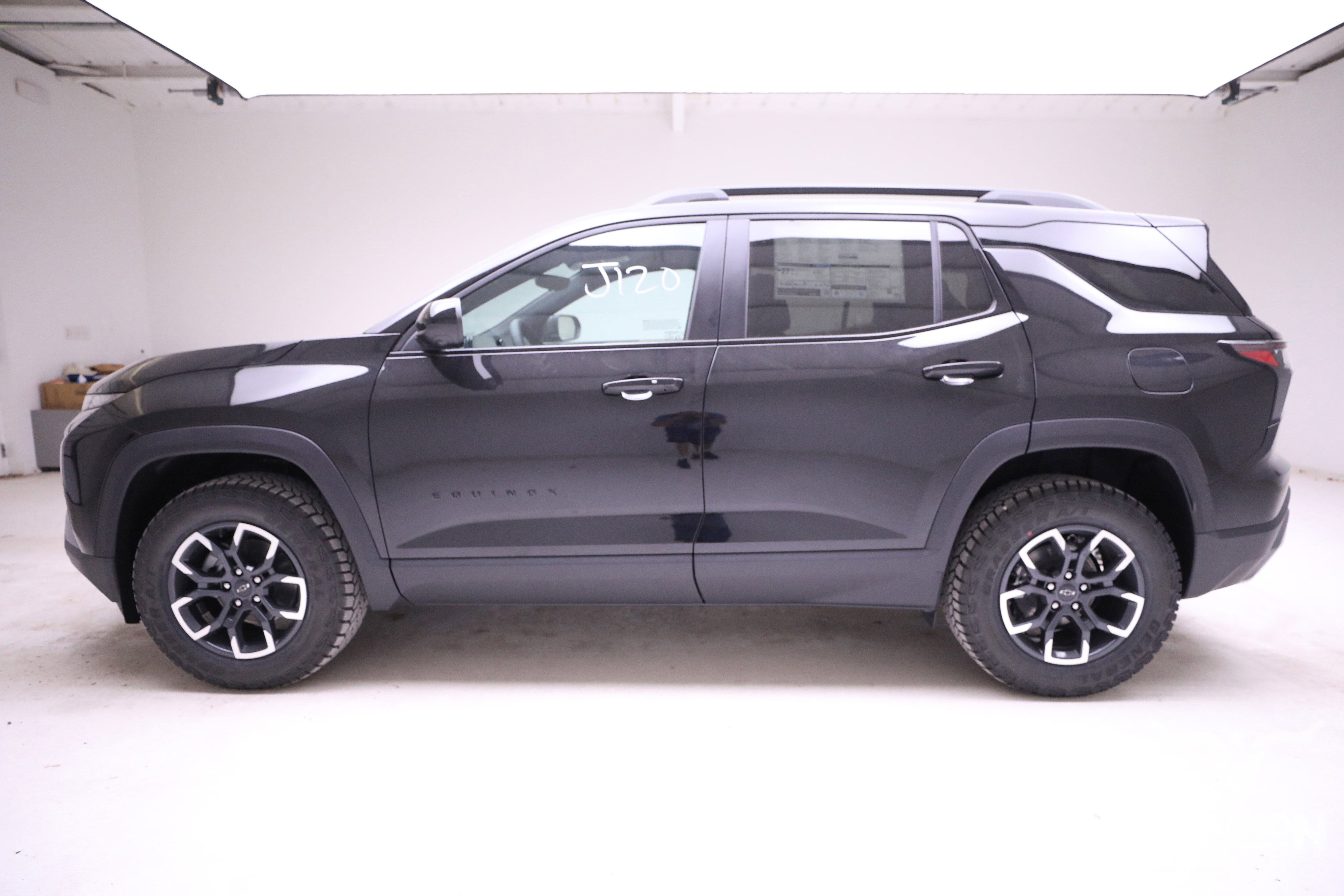 New 2026 Chevrolet Equinox ACTIV w/ Safety and Technology Package image 2