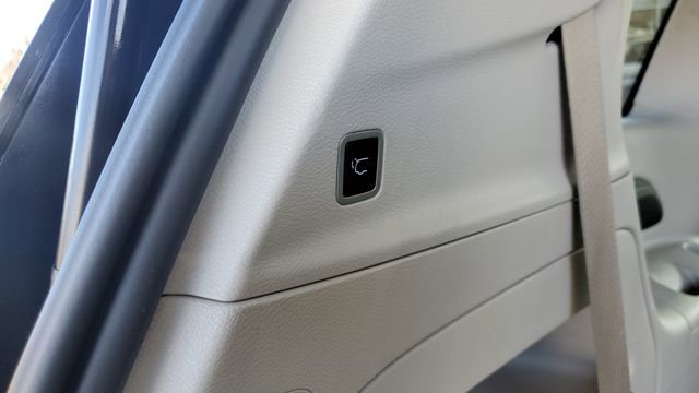 Certified 2024 Chrysler Pacifica Touring-L image 27