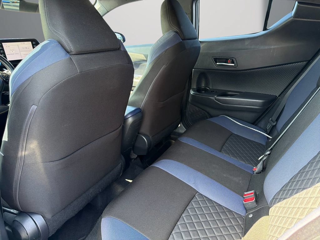 Used 2020 Toyota C-HR XLE FWD image 15