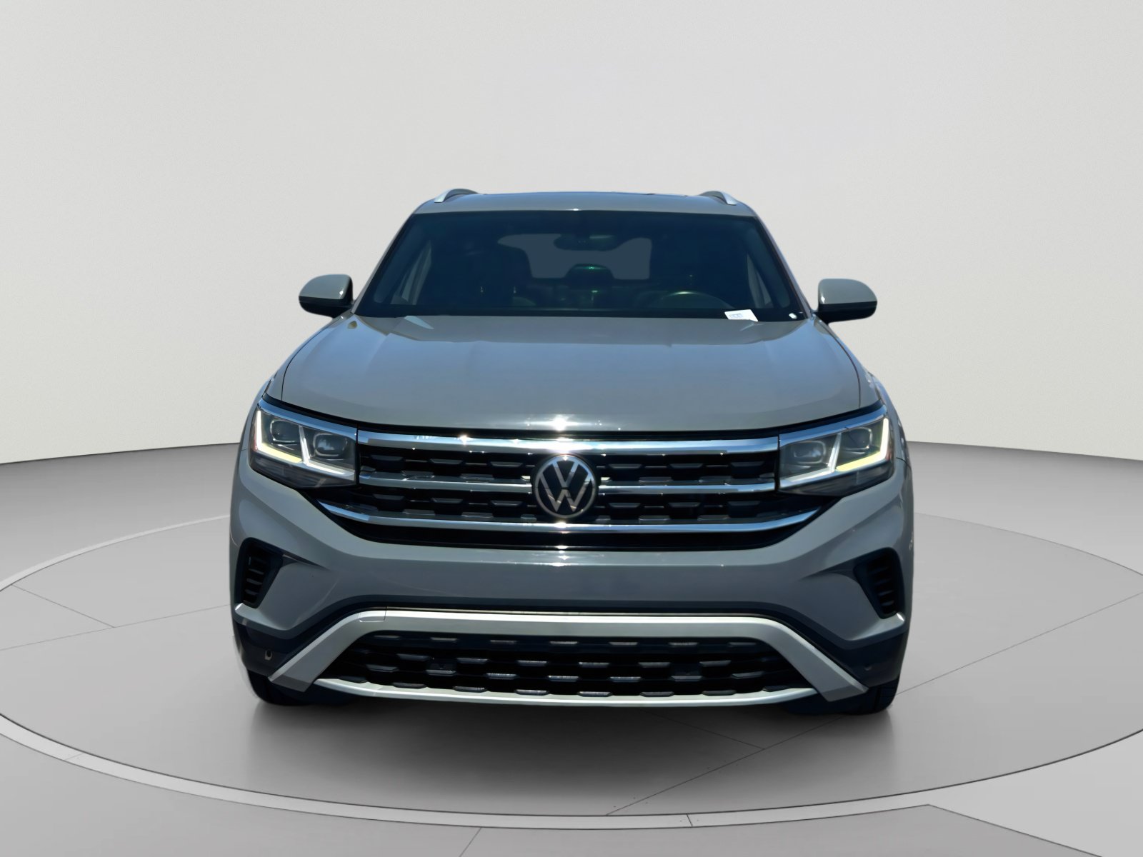 Used 2022 Volkswagen Atlas Cross Sport SE FWD image 8