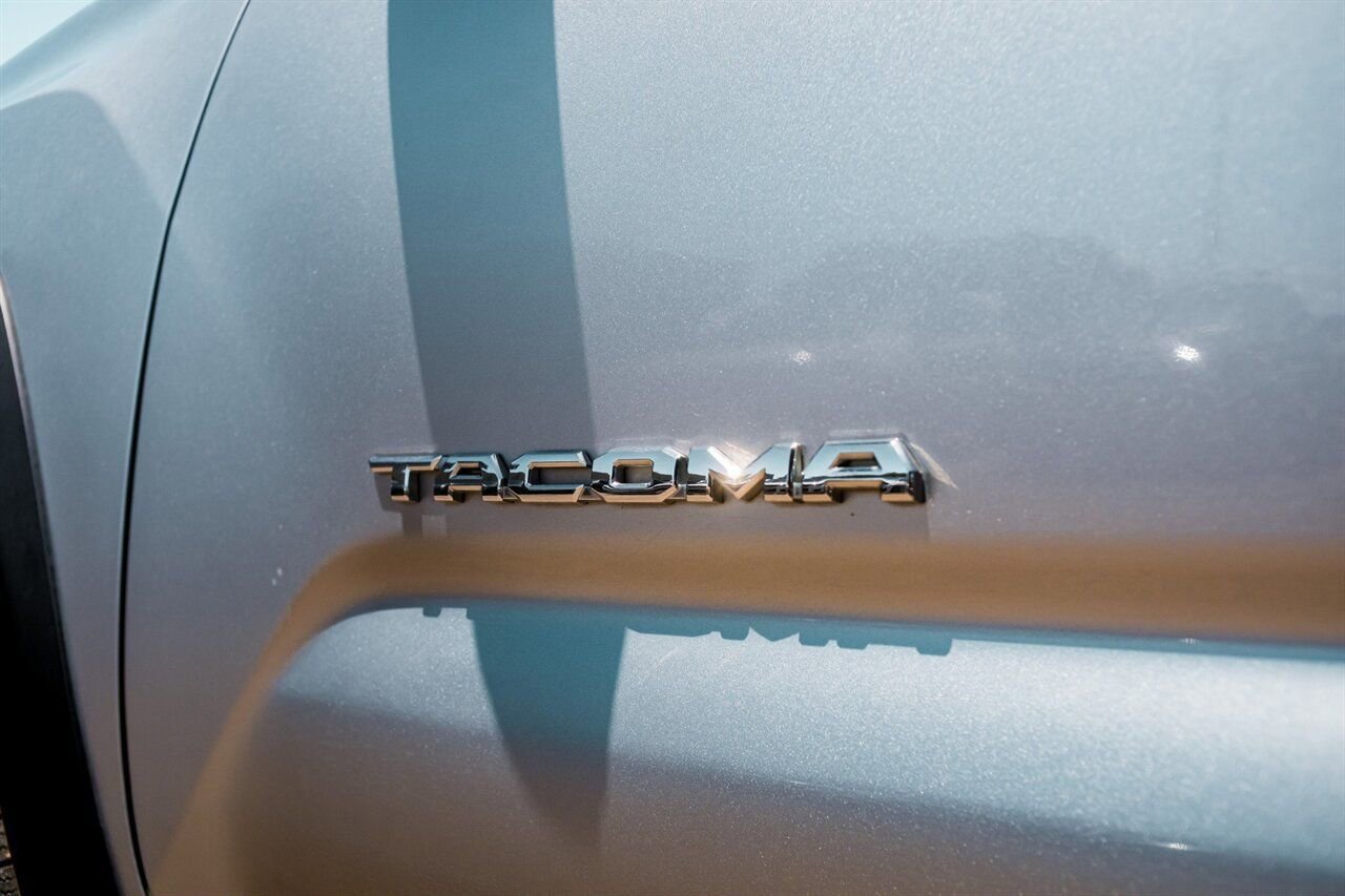Used 2023 Toyota Tacoma TRD Off-Road AWD/4WD image 13
