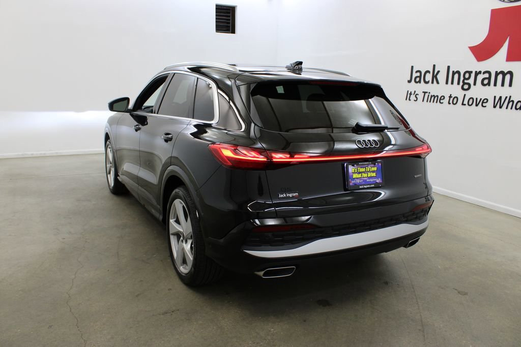 New 2025 Audi Q5 Prestige image 2