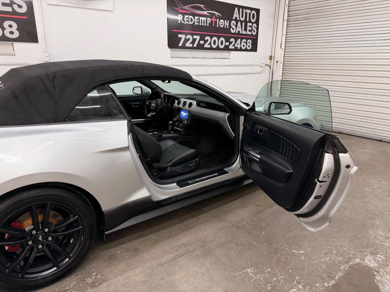 Used 2016 Ford Mustang Premium RWD image 36