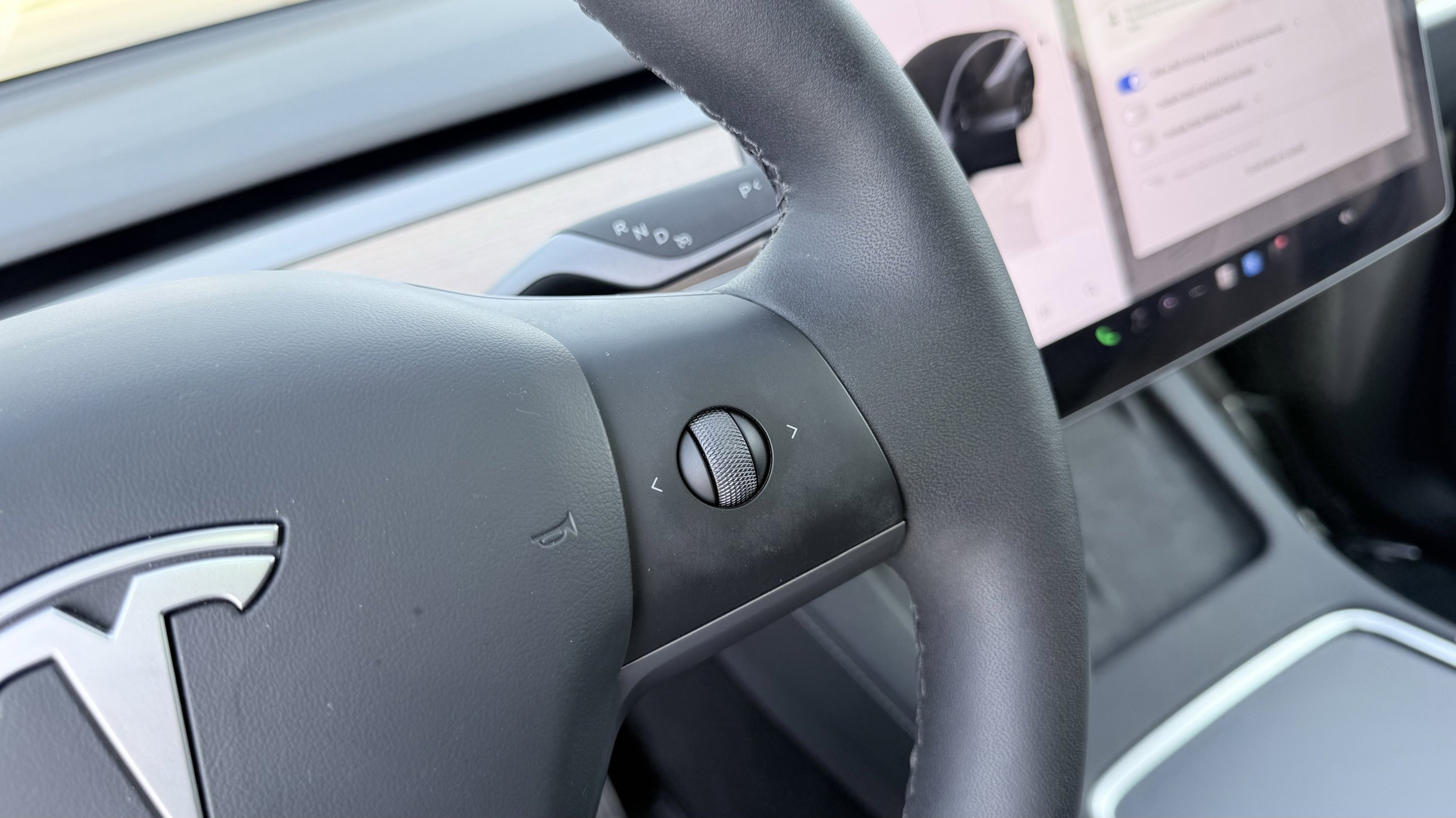 Used 2025 Tesla Model Y Long Range AWD/4WD image 55
