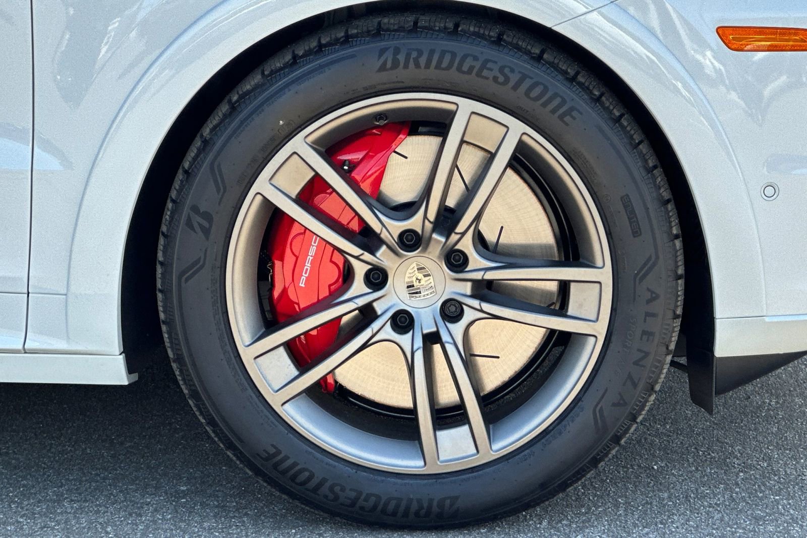New 2025 Porsche Cayenne Turbo AWD/4WD image 43