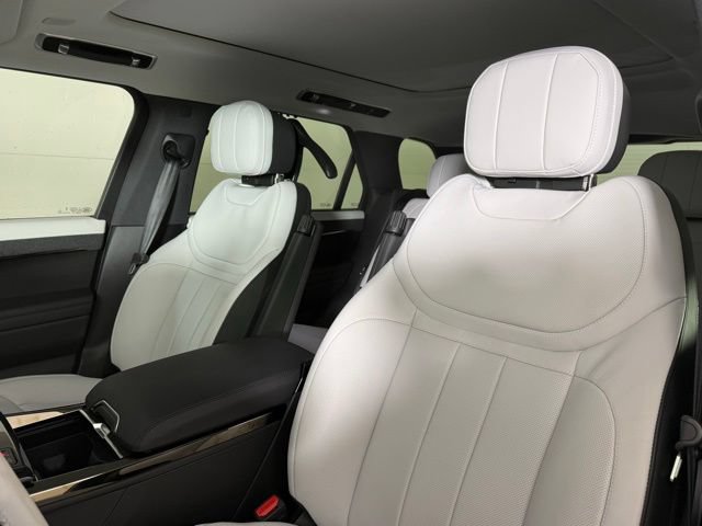 Used 2025 Land Rover Range Rover Sport Dynamic SE AWD/4WD image 5