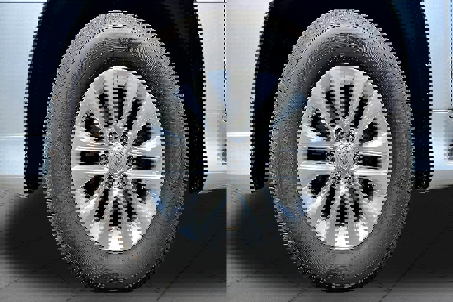 Used 2015 Lexus GX 460 w/ Premium Package image 10