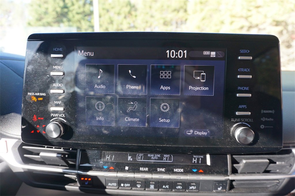 Used 2021 Toyota Sienna XLE image 11