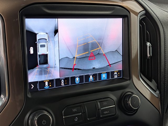 Used 2021 Chevrolet Silverado 1500 High Country w/ Technology Package AWD/4WD image 26