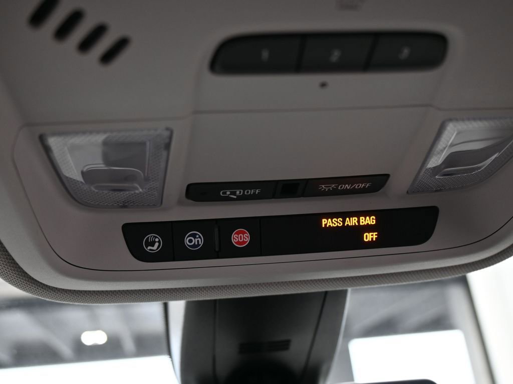 Used 2019 Chevrolet Traverse RS image 29