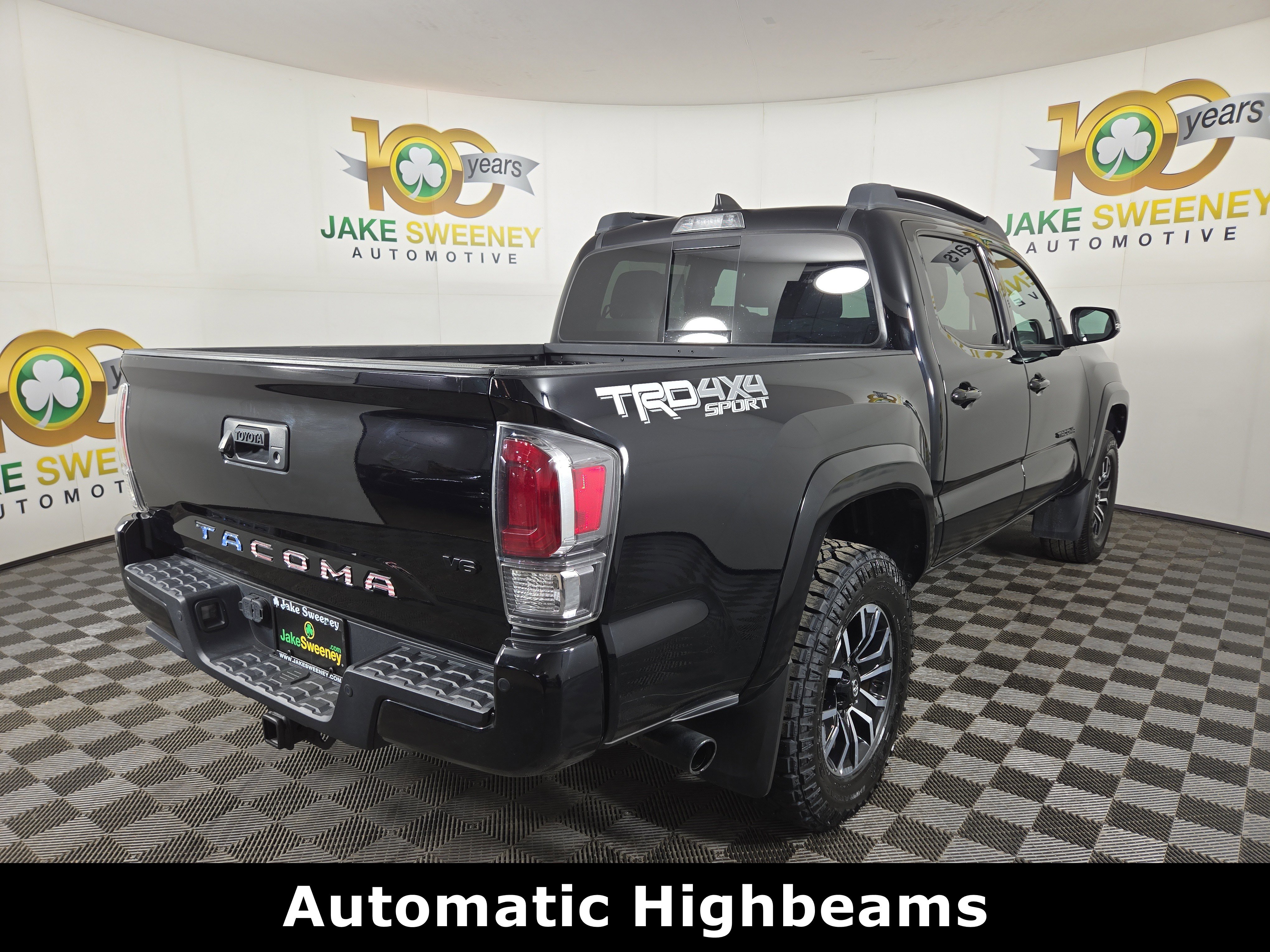 Used 2021 Toyota Tacoma TRD Sport image 9
