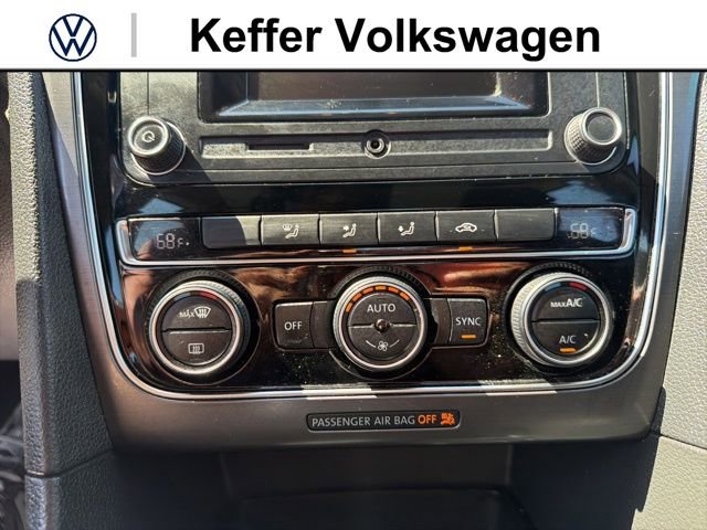 Used 2016 Volkswagen Passat 1.8T R-Line FWD image 22