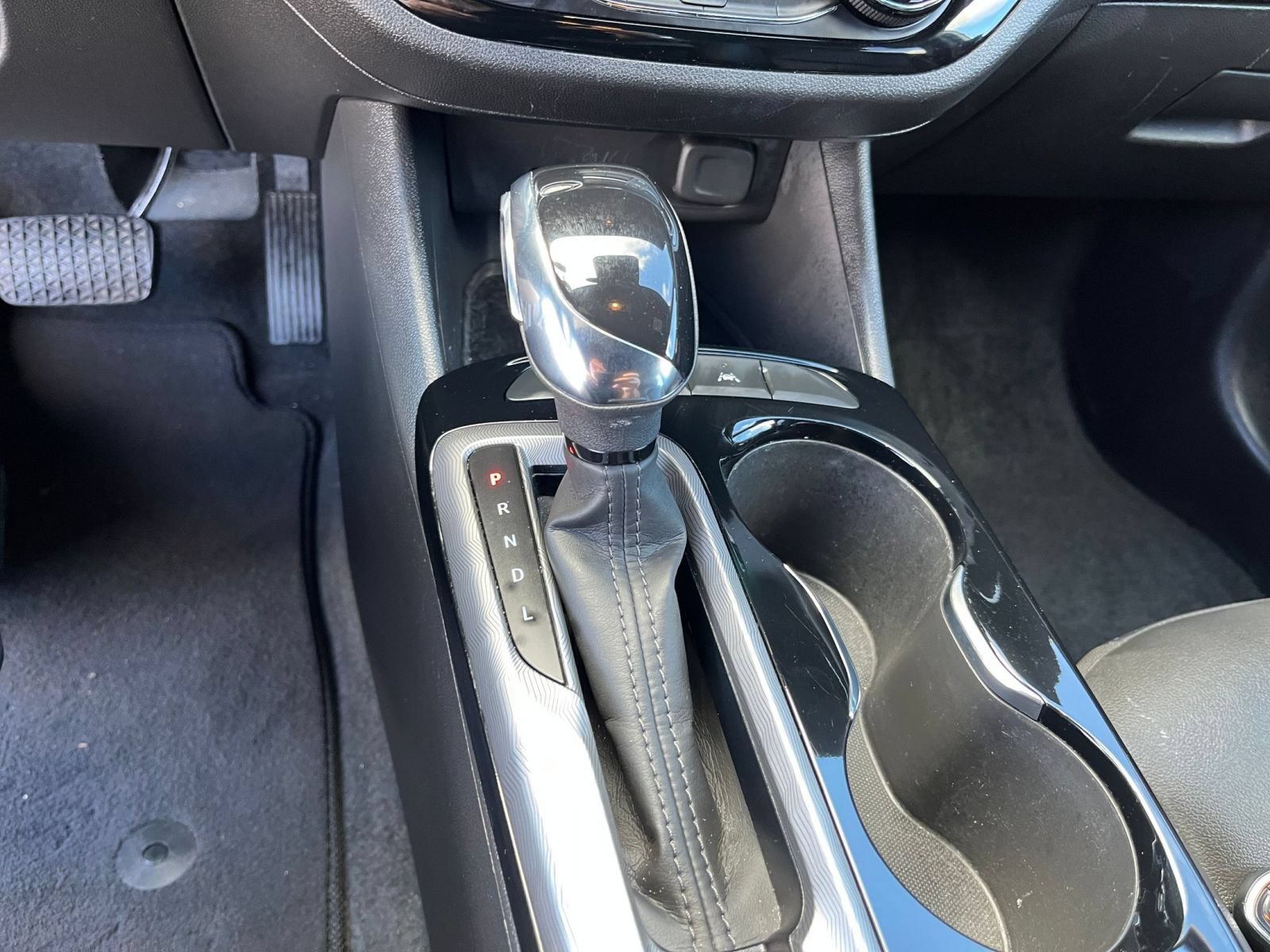 Used 2025 Buick Envista Sport Touring FWD image 39