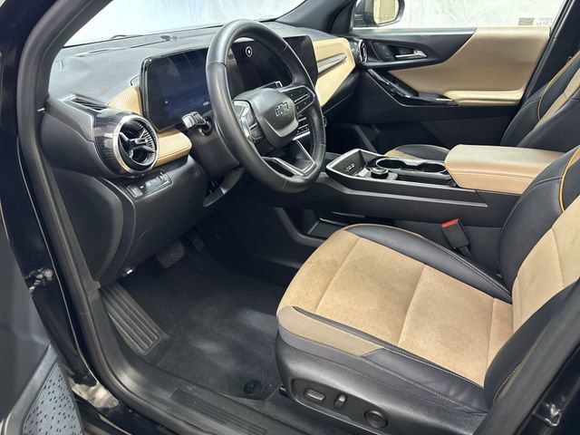 Used 2025 Chevrolet Equinox ACTIV w/ Safety and Technology Package image 11