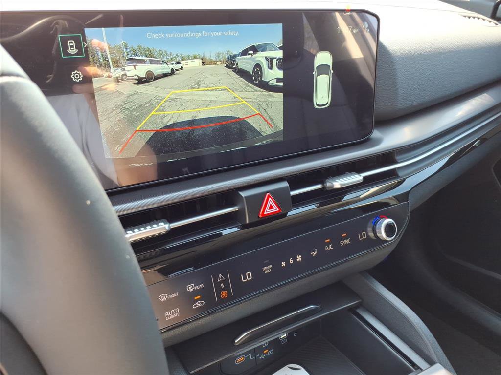 New 2026 Kia Sportage EX w/ EX Panoramic Sunroof Package image 28