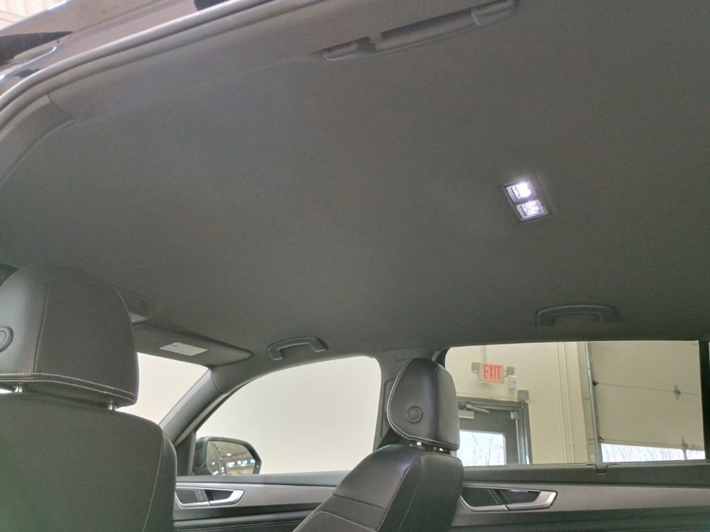 Used 2024 Volkswagen Atlas Cross Sport SE image 23