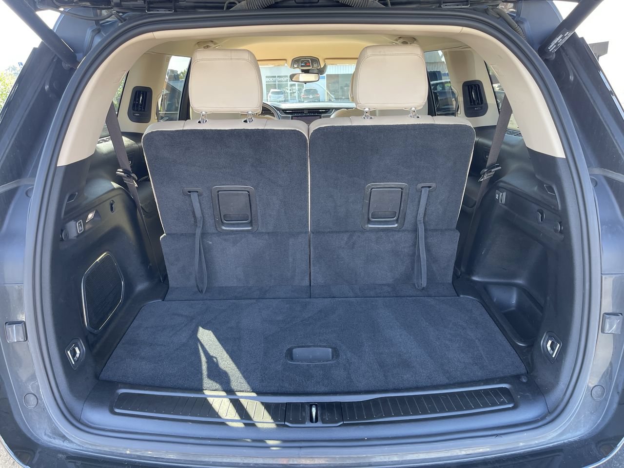 Used 2022 Jeep Grand Cherokee L Limited AWD/4WD image 26