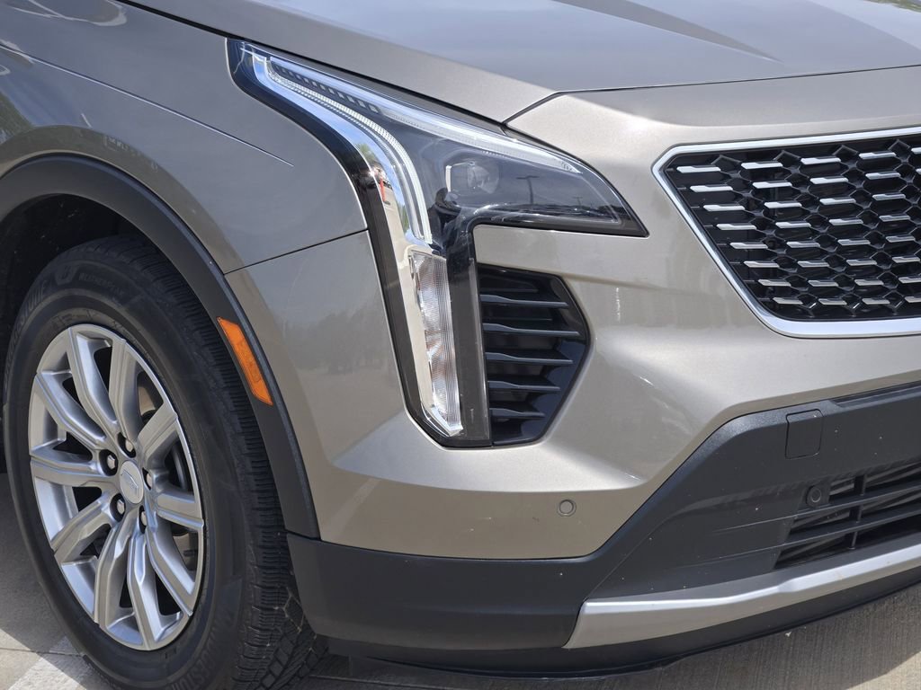 Used 2020 Cadillac XT4 Premium Luxury w/ Cold Weather Package image 9