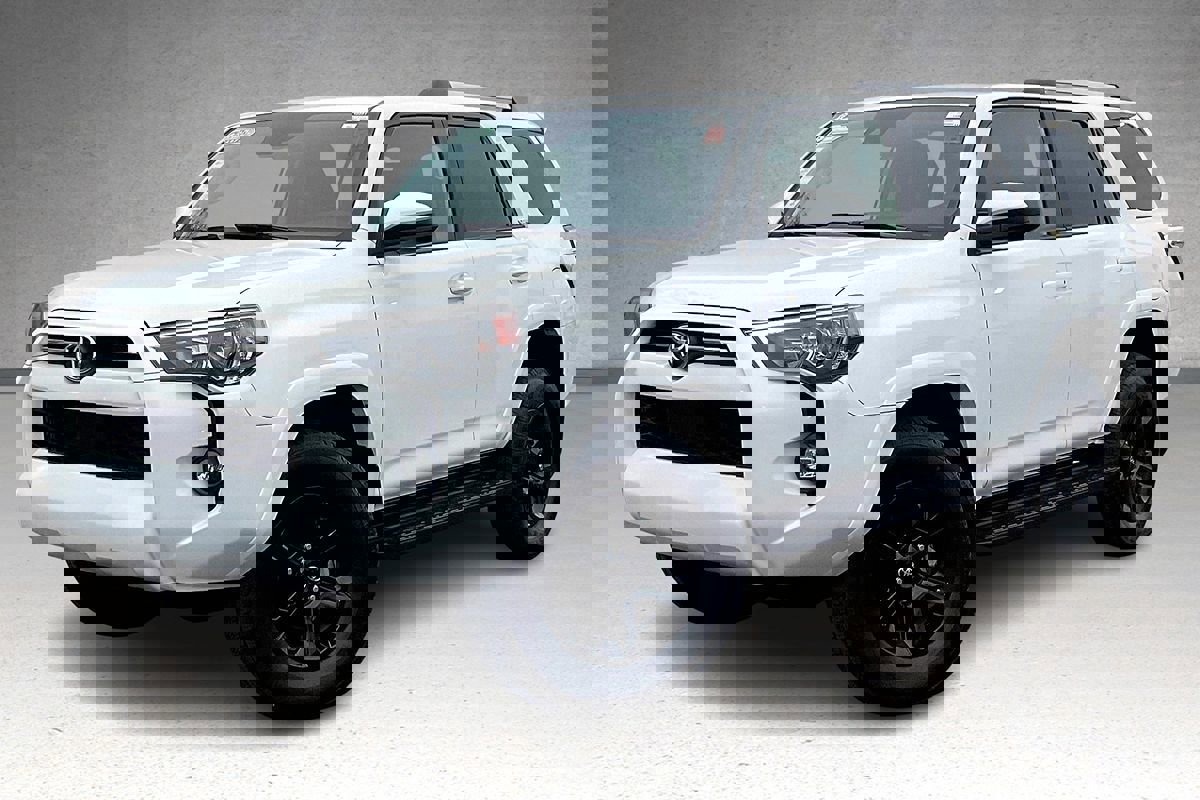 Used 2024 Toyota 4Runner SR5 image 1