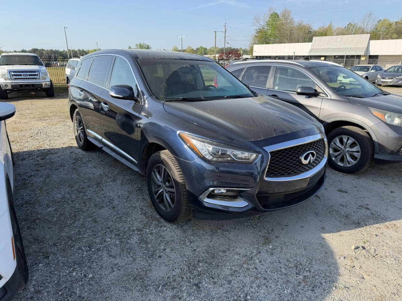 Used 2018 INFINITI QX60 Luxe image 3