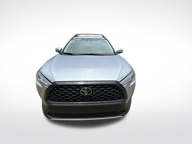 Used 2024 Toyota Corolla Cross LE FWD image 8