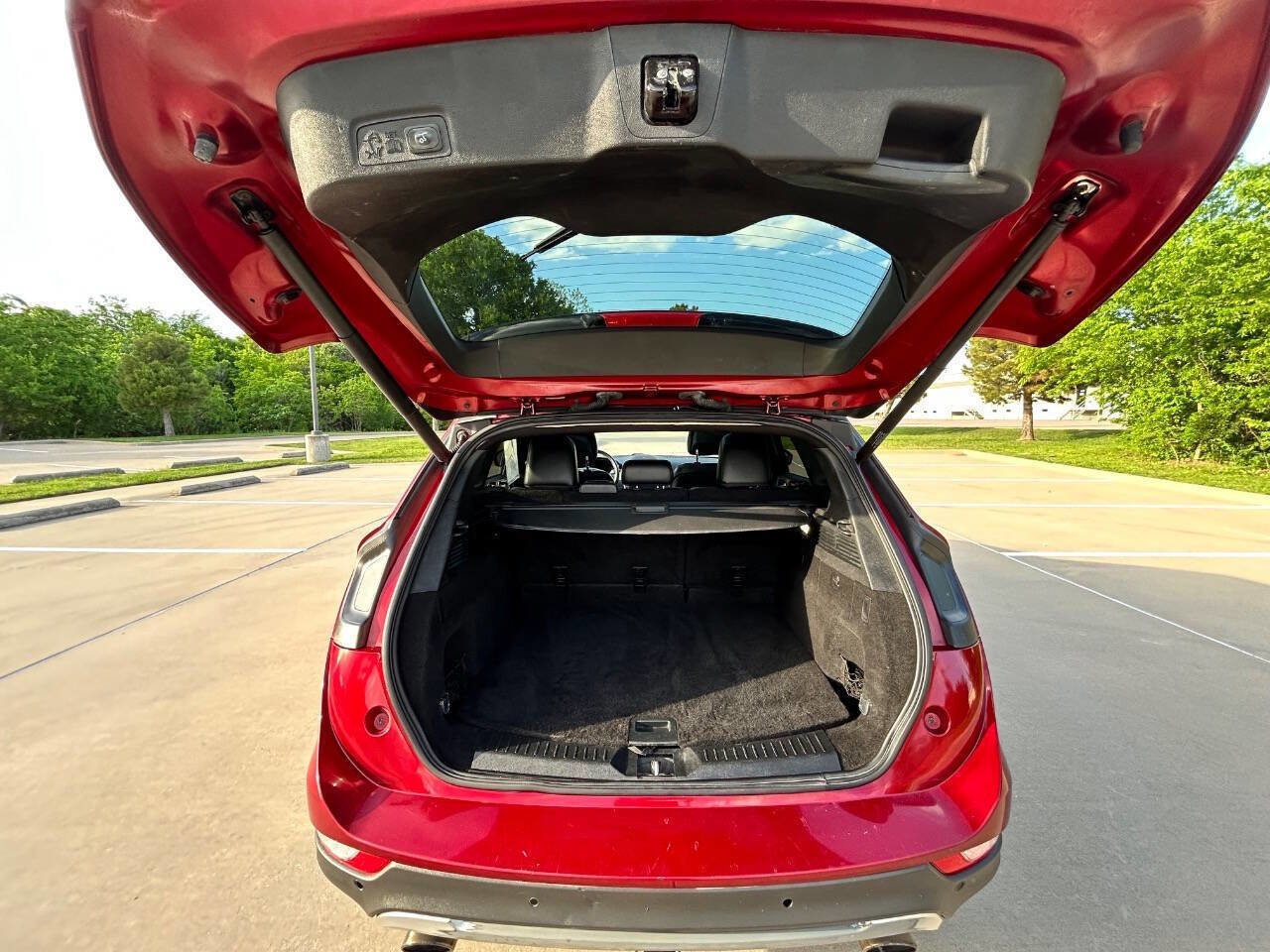 Used 2015 Lincoln MKC FWD w/ Equipment Group 102A Reserve image 10