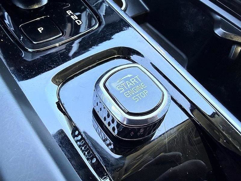 Used 2024 Volvo XC60 B5 Core w/ Protection Package Premier image 40