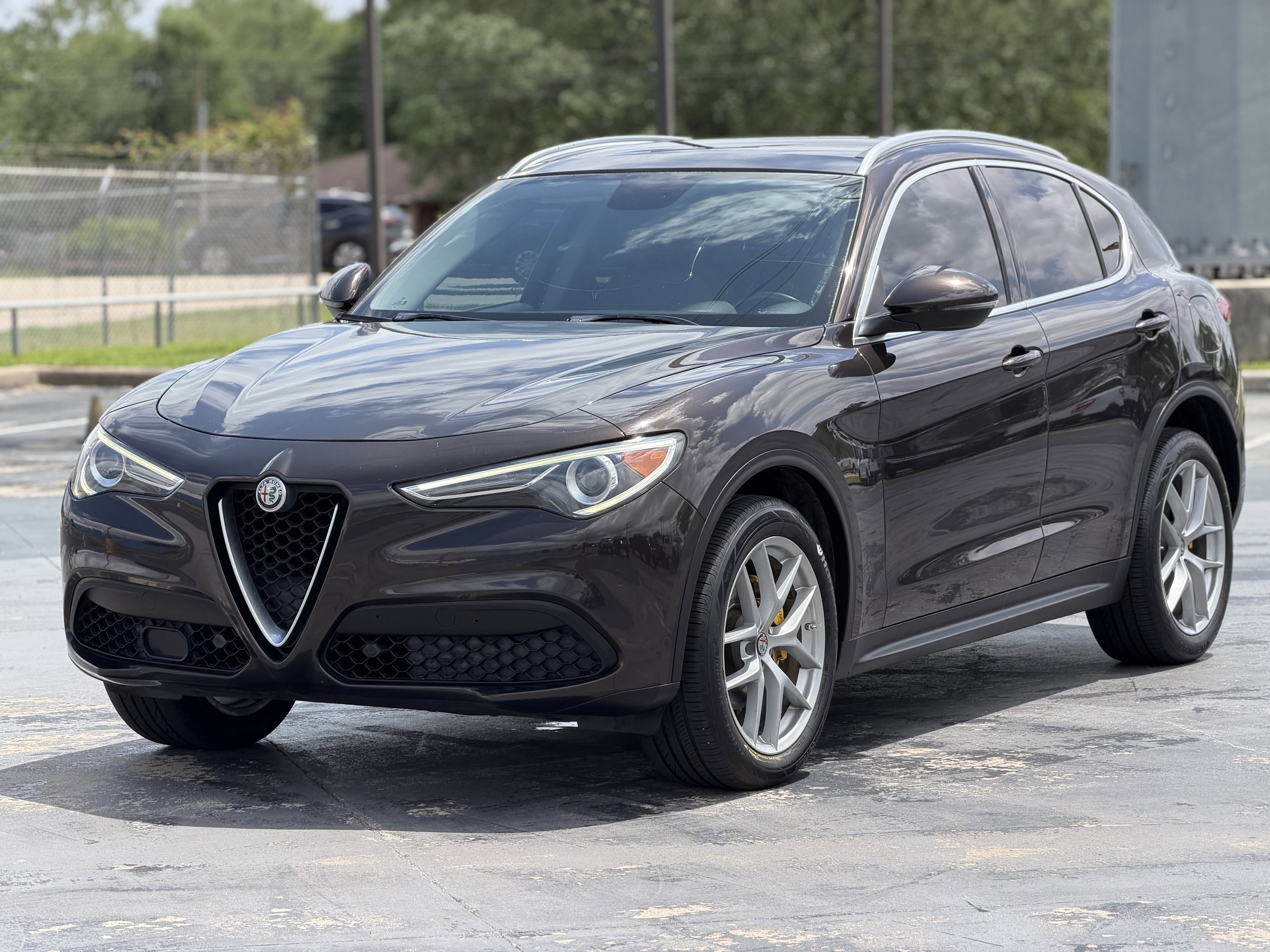 Used 2018 Alfa Romeo Stelvio Ti AWD/4WD image 5
