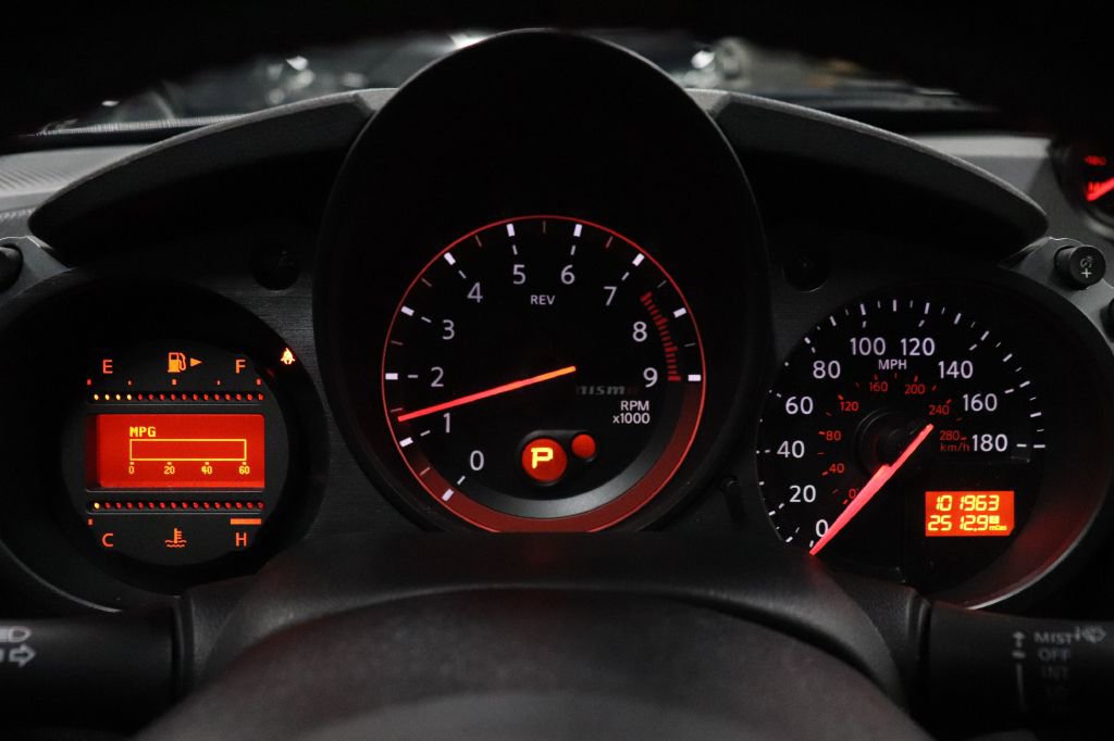 Used 2016 Nissan 370Z NISMO image 25