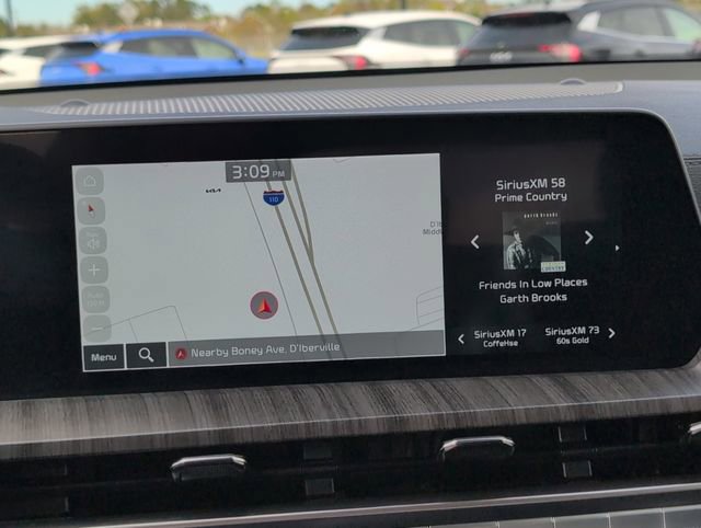 Used 2025 Kia Telluride EX w/ EX Captain's Chair Package image 18