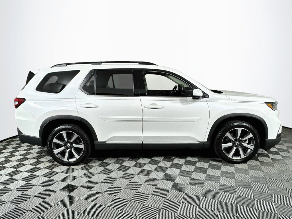 Used 2024 Honda Pilot Elite image 8