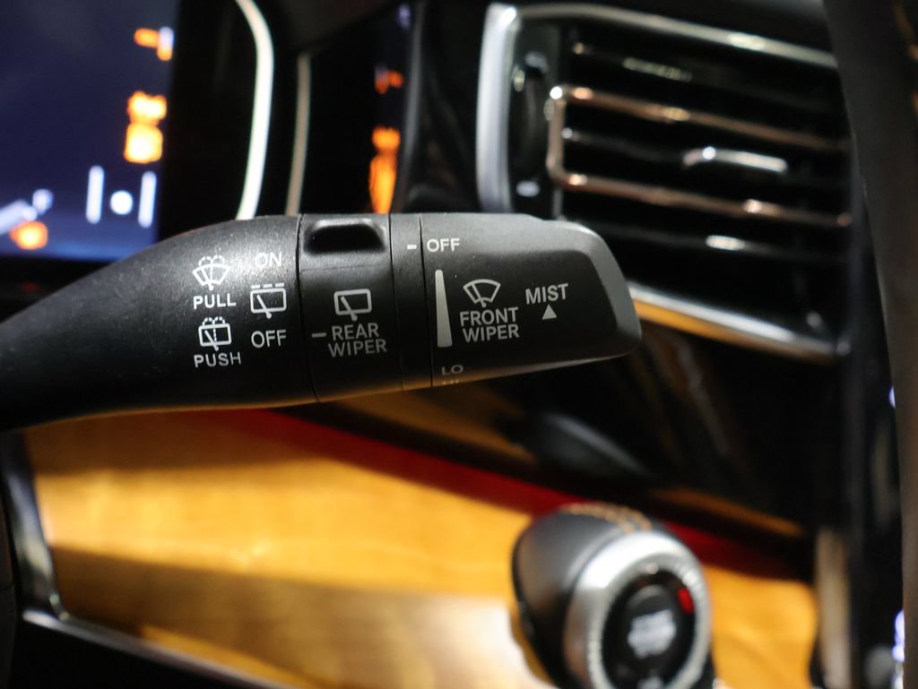 Used 2022 Jeep Grand Wagoneer Series III AWD/4WD image 38