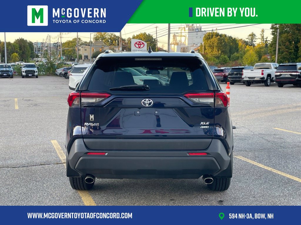 Used 2019 Toyota RAV4 XLE w/ Convenience Package AWD/4WD image 4