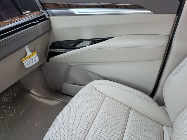 New 2026 Cadillac Escalade Platinum Luxury w/ LPO, Floor Liner Package AWD/4WD image 19