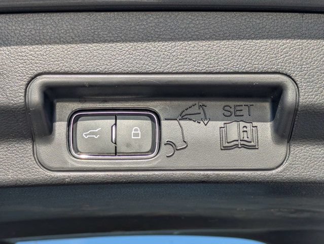 Used 2022 Ford Explorer Limited RWD image 13