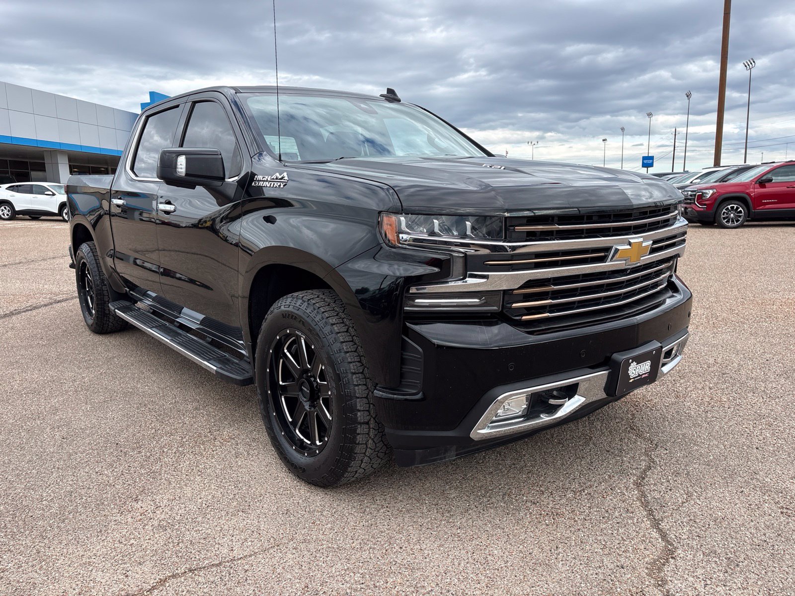 Used 2020 Chevrolet Silverado 1500 High Country w/ Technology Package AWD/4WD image 8