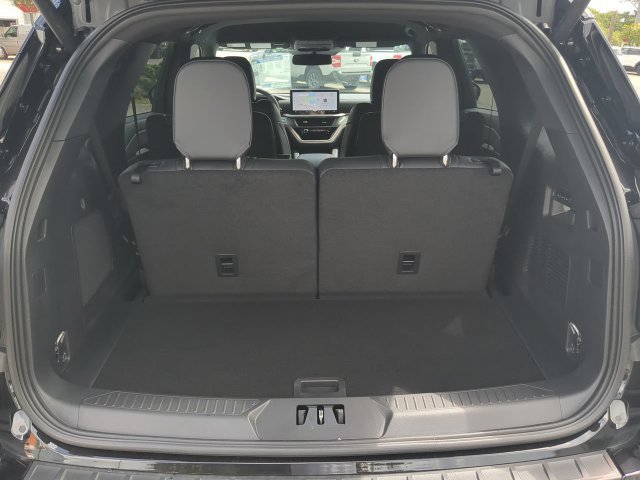 New 2026 Ford Explorer ST RWD image 13