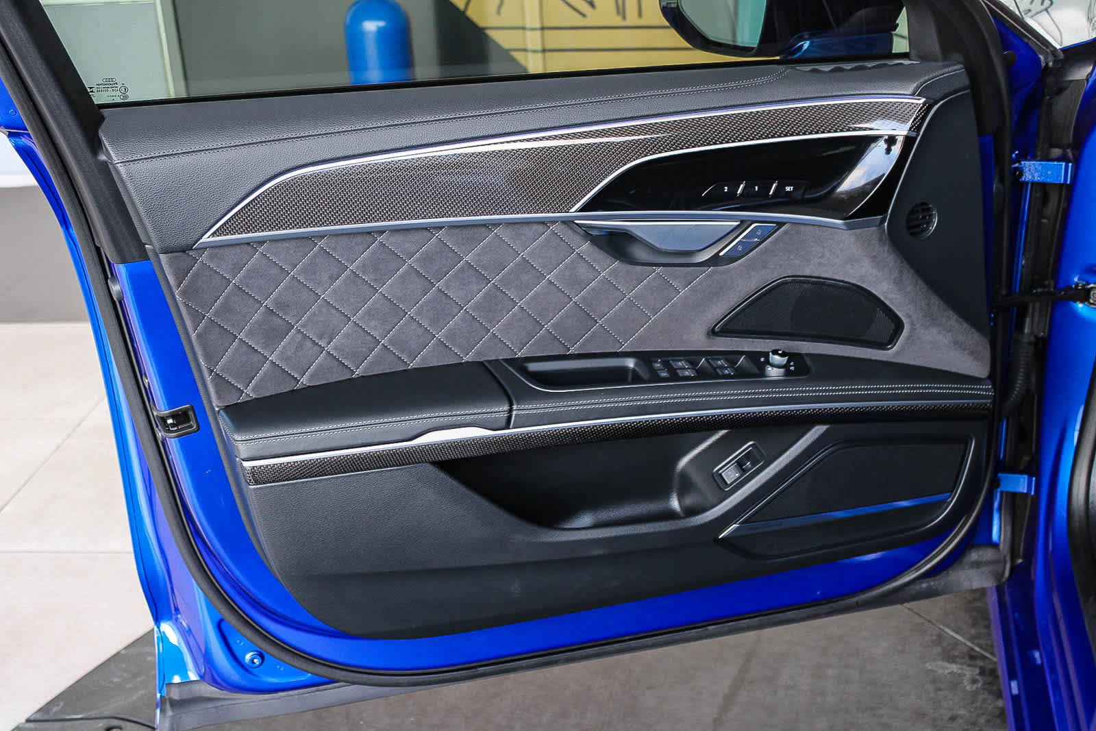 Used 2024 Audi S8 w/ S8 Black Optic Plus Package AWD/4WD image 21