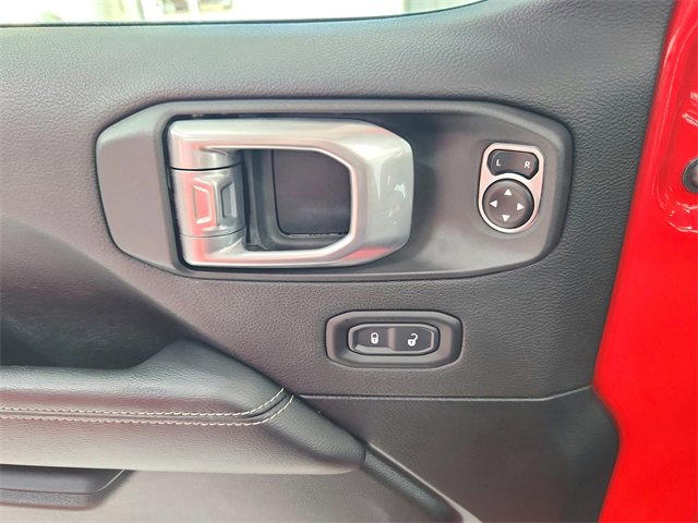 Used 2021 Jeep Wrangler Unlimited Sahara image 30