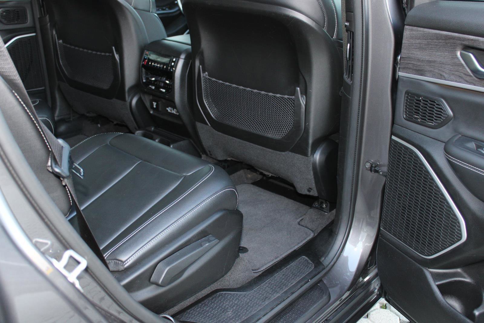 Used 2021 Jeep Grand Cherokee L Limited image 39