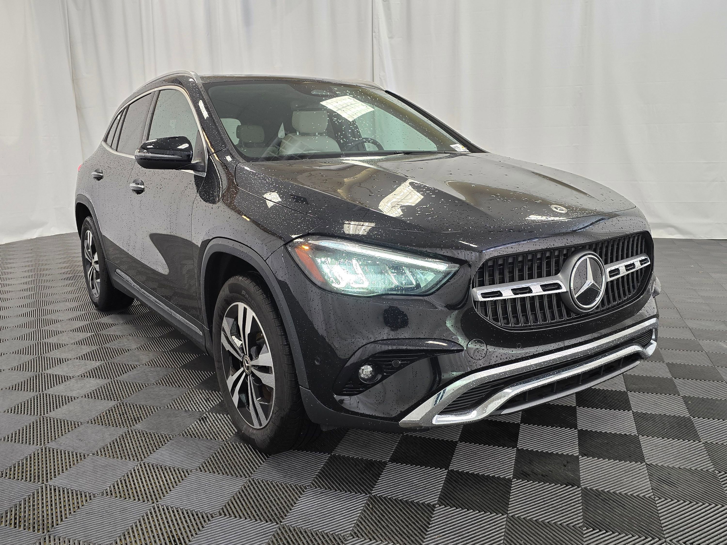 Used 2025 Mercedes-Benz GLA 250 4MATIC image 8