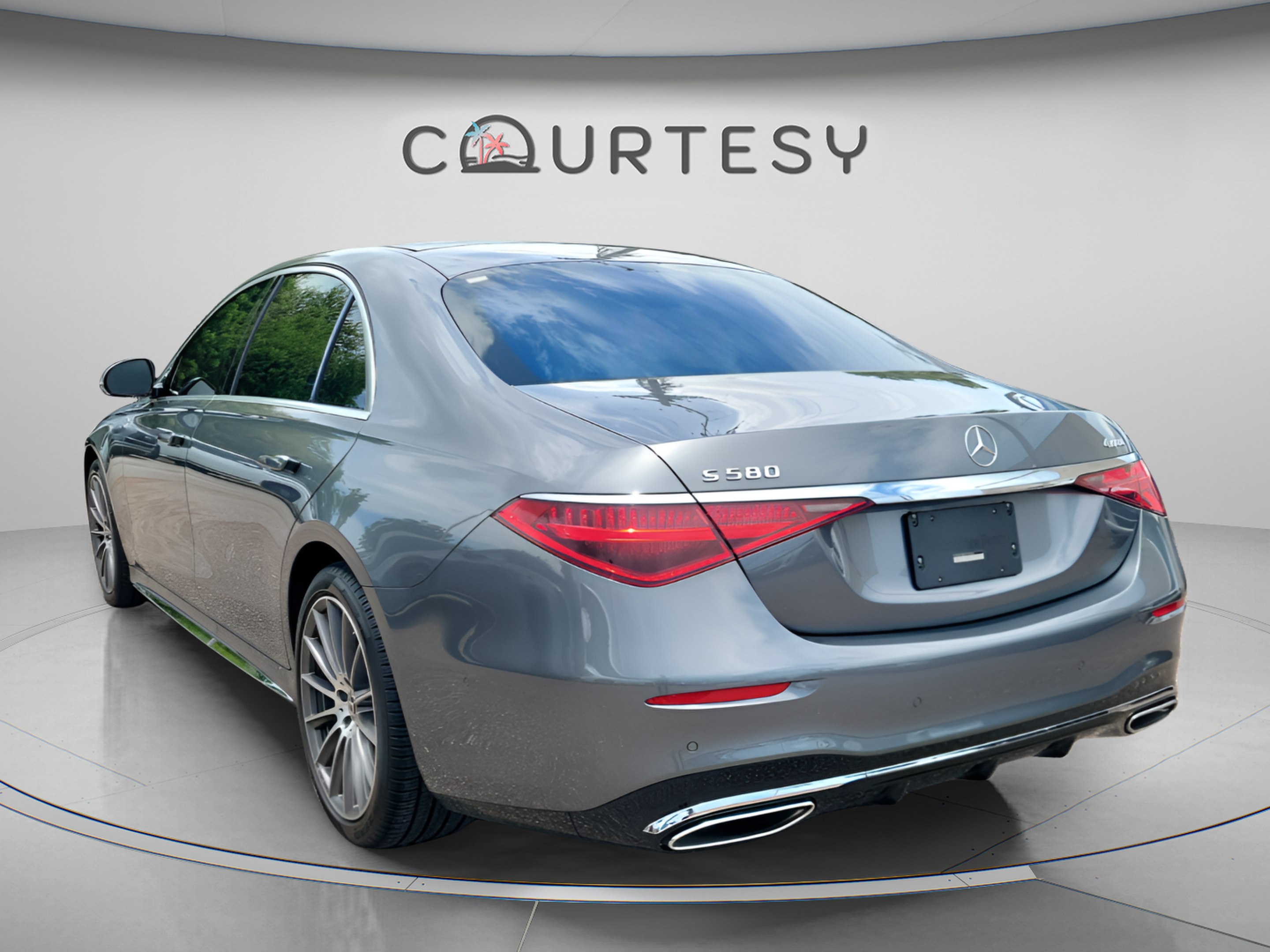 Used 2026 Mercedes-Benz S 580 4MATIC Sedan image 2