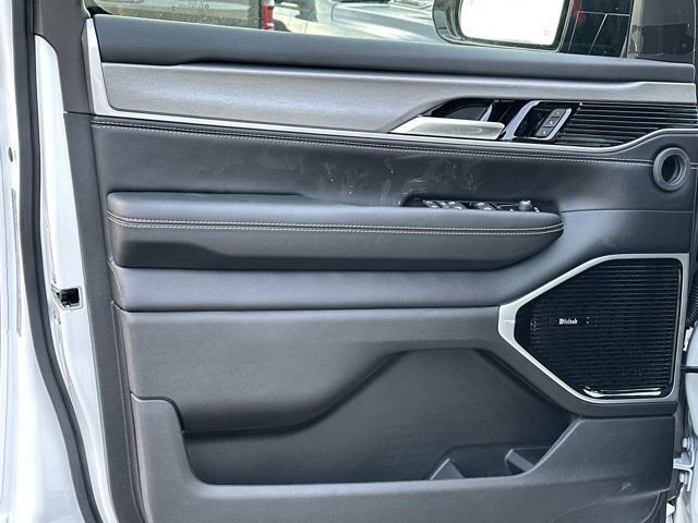 New 2026 Jeep Grand Wagoneer L Limited image 11