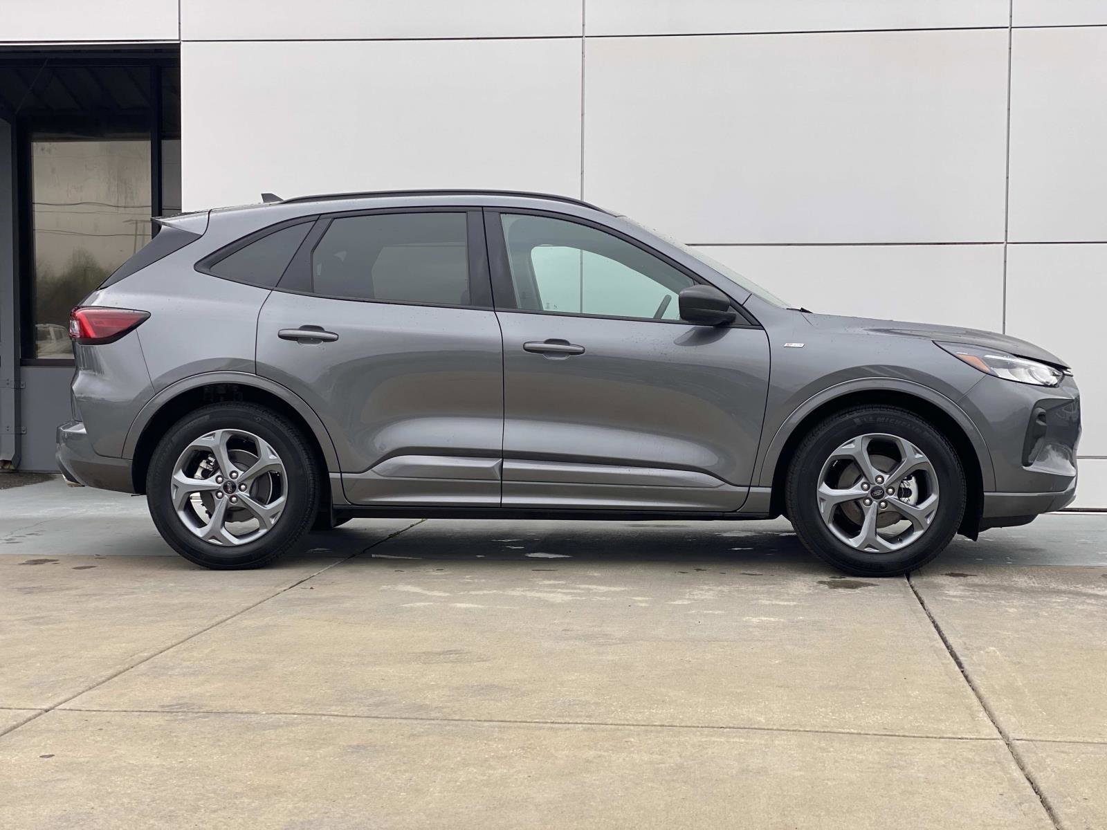 Used 2024 Ford Escape ST-Line w/ Tech Pack #1 image 3