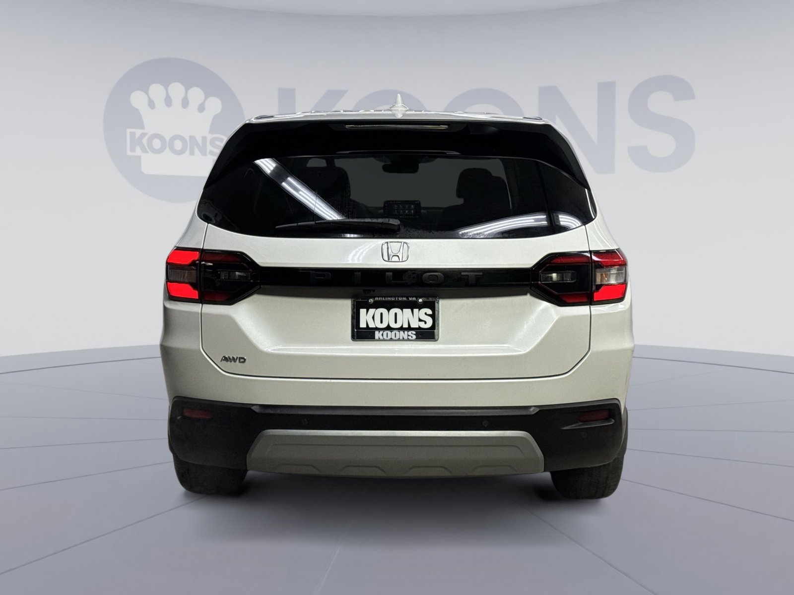 Used 2025 Honda Pilot EX-L image 11