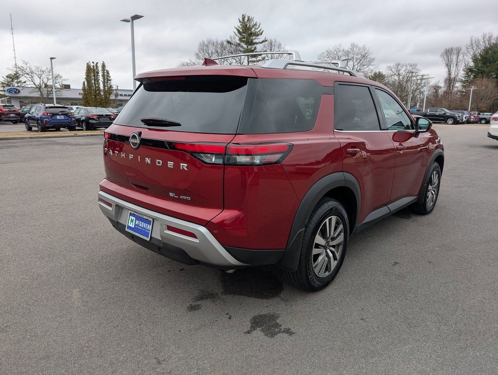 Used 2023 Nissan Pathfinder SL AWD/4WD image 5