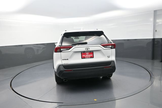Used 2025 Toyota RAV4 XLE AWD/4WD image 52