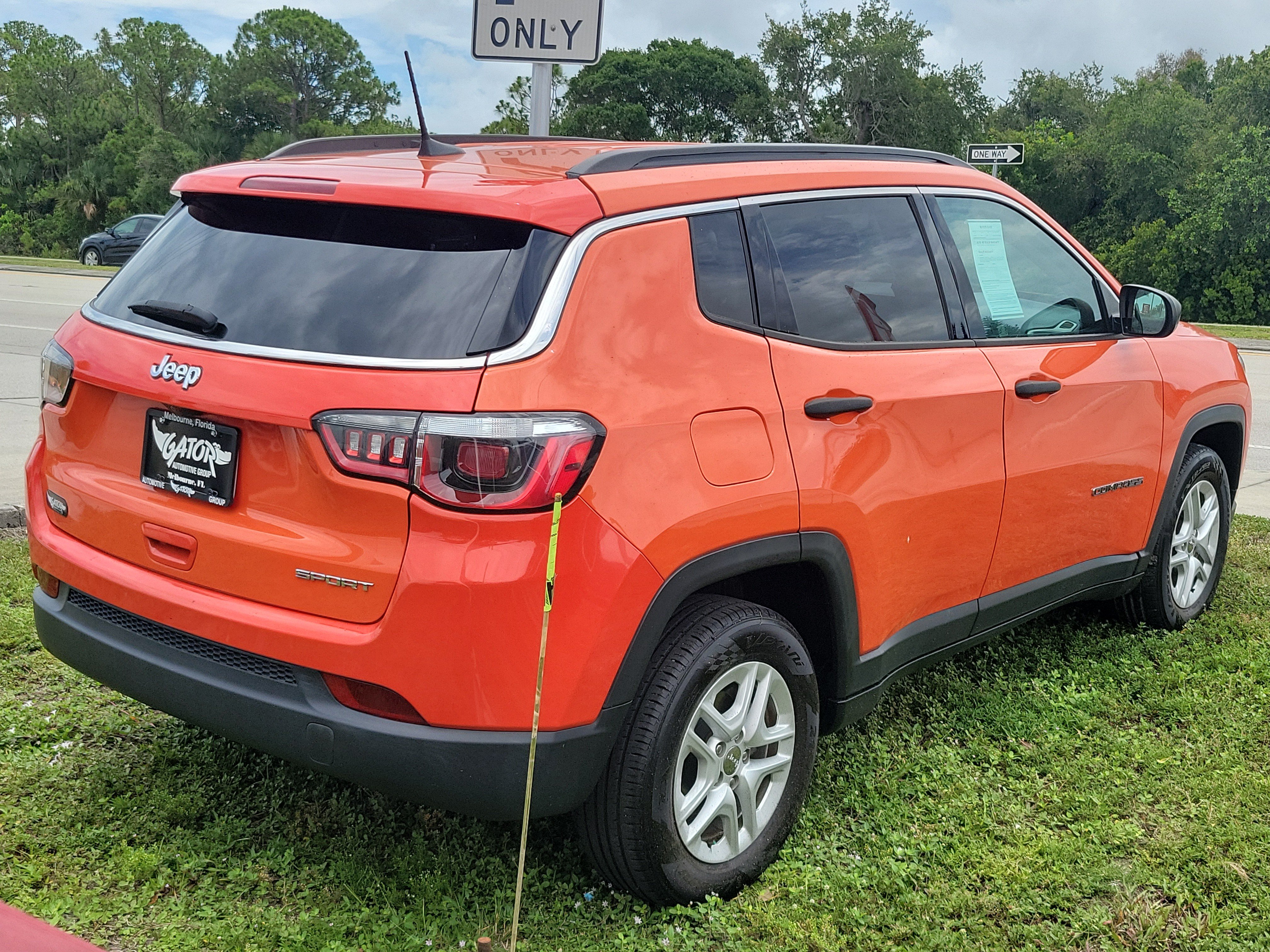 Used 2019 Jeep Compass Sport FWD image 4