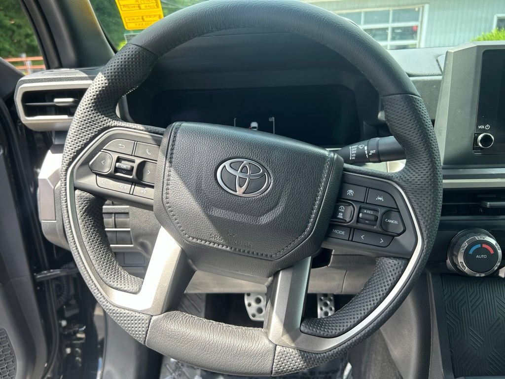 Certified 2026 Toyota Tacoma TRD Sport AWD/4WD image 14